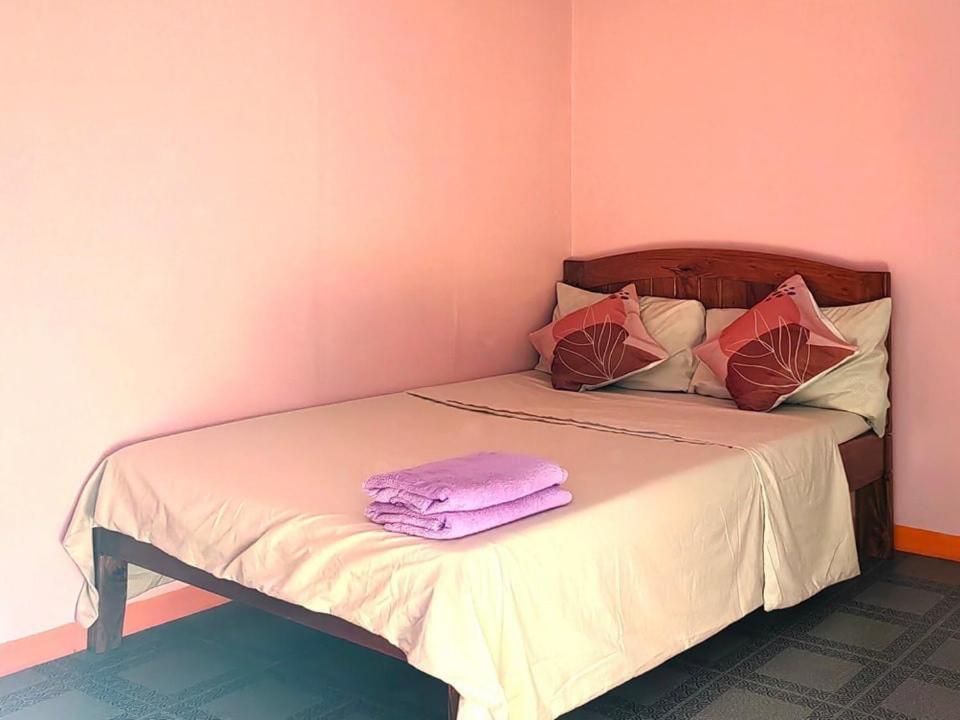 J&J Tourist Inn Bohol Exteriér fotografie